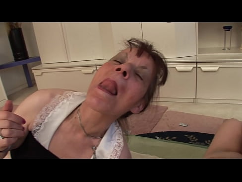❤️ Deux grands-mères et un grand-père font une partie à trois ️❌ Porno dur at us ❌