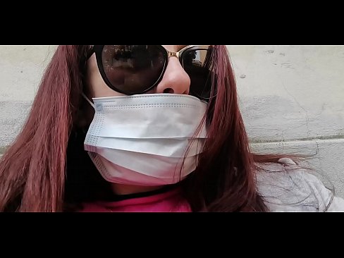 ❤️ Nicoletta se venge de son voisin et pisse dans son garage (Spécial Covid19 Quarantaine italienne) ️❌ Porno dur at us ❌